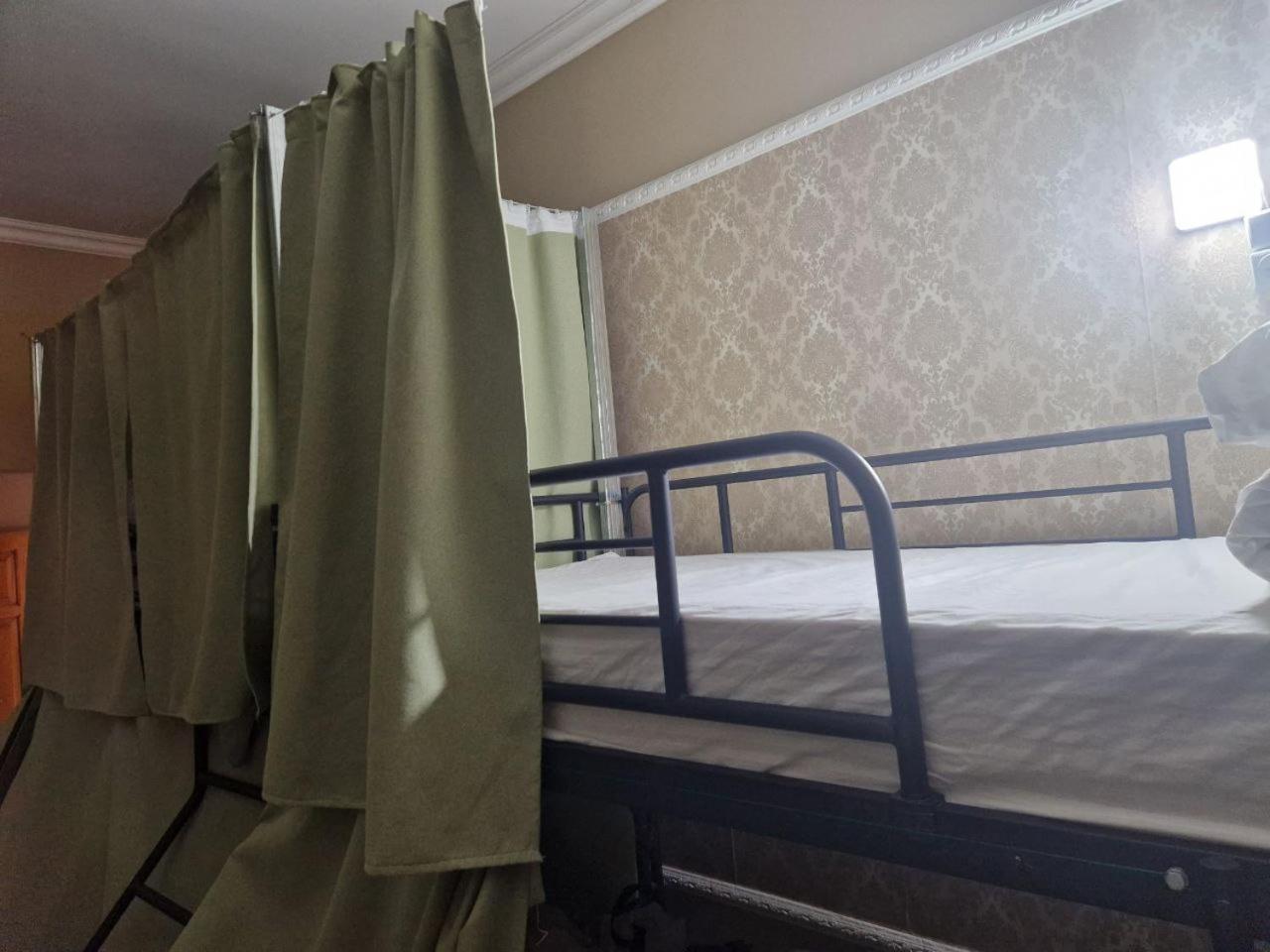 Buddha Hostel Bodoni キシナウ 部屋 写真