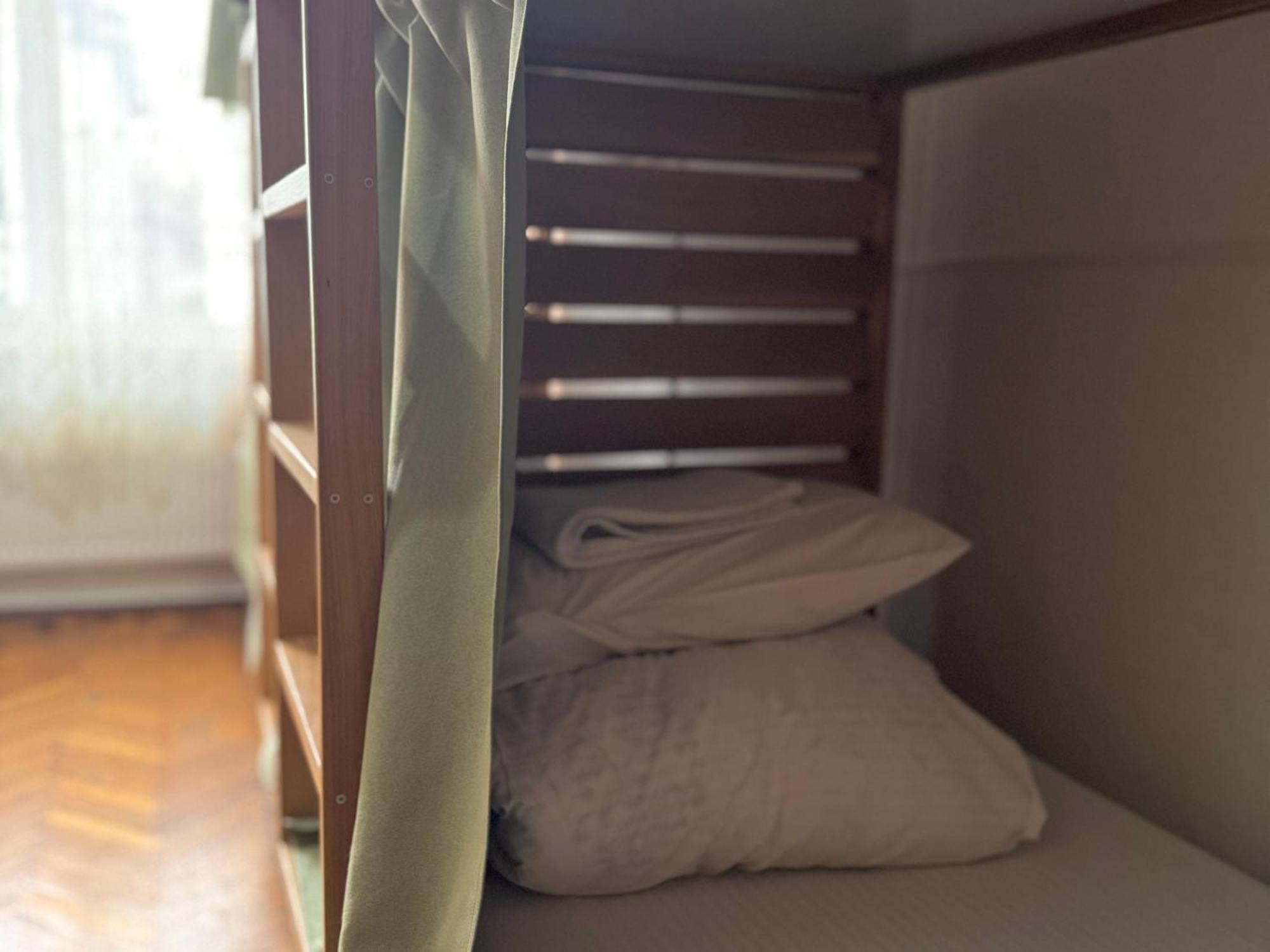 Buddha Hostel Bodoni キシナウ 部屋 写真