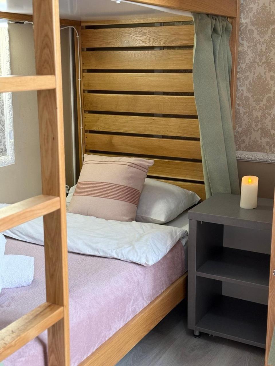 Buddha Hostel Bodoni キシナウ エクステリア 写真