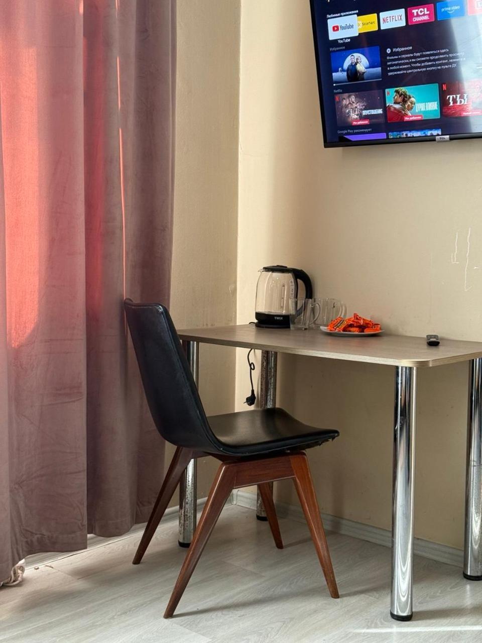 Buddha Hostel Bodoni キシナウ エクステリア 写真