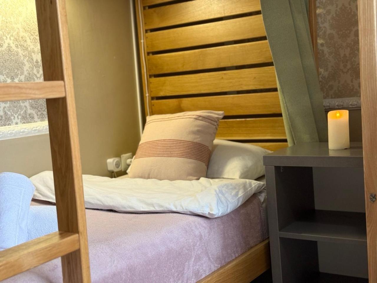 Buddha Hostel Bodoni キシナウ エクステリア 写真